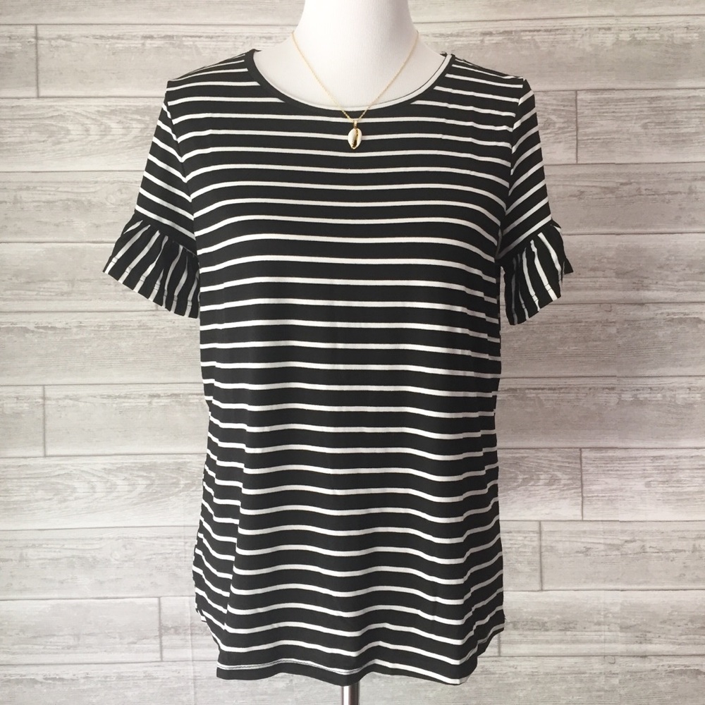 LAST: Small Ruffle Sleeve Shirt - Picture 3 of 5